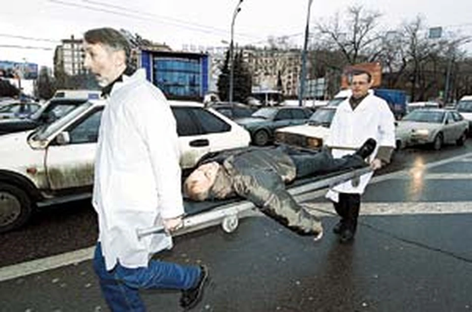 Больного в столичной дороге спасут наши быстрые ноги.
