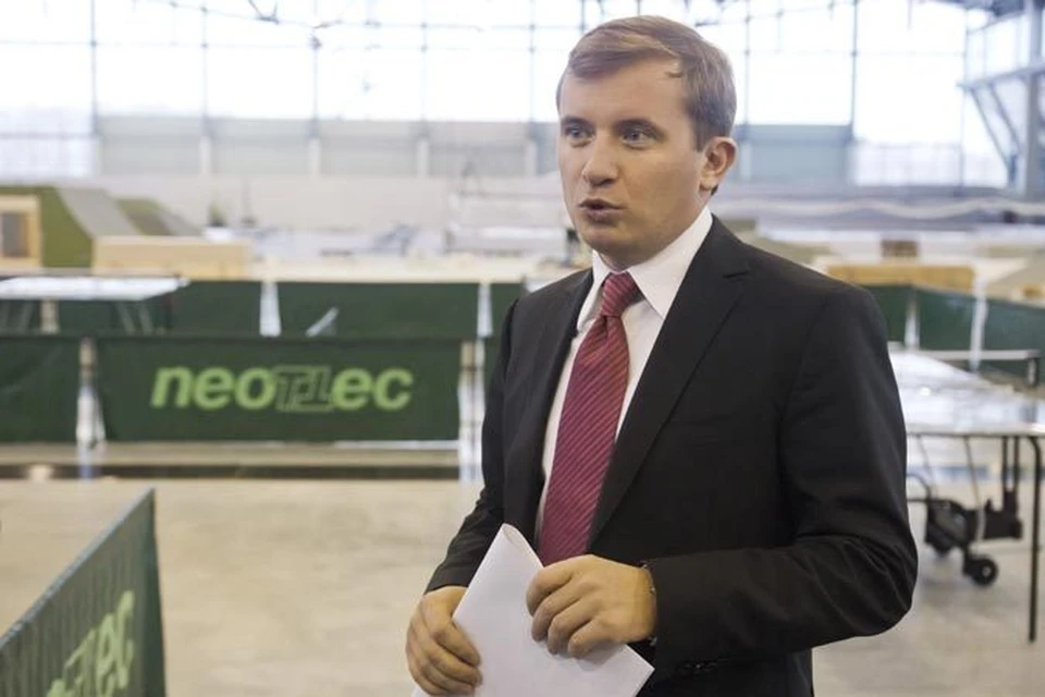 Михаил Максимов сказал Дмитрию Медведеву, что на его зарплату семью прокормить трудно