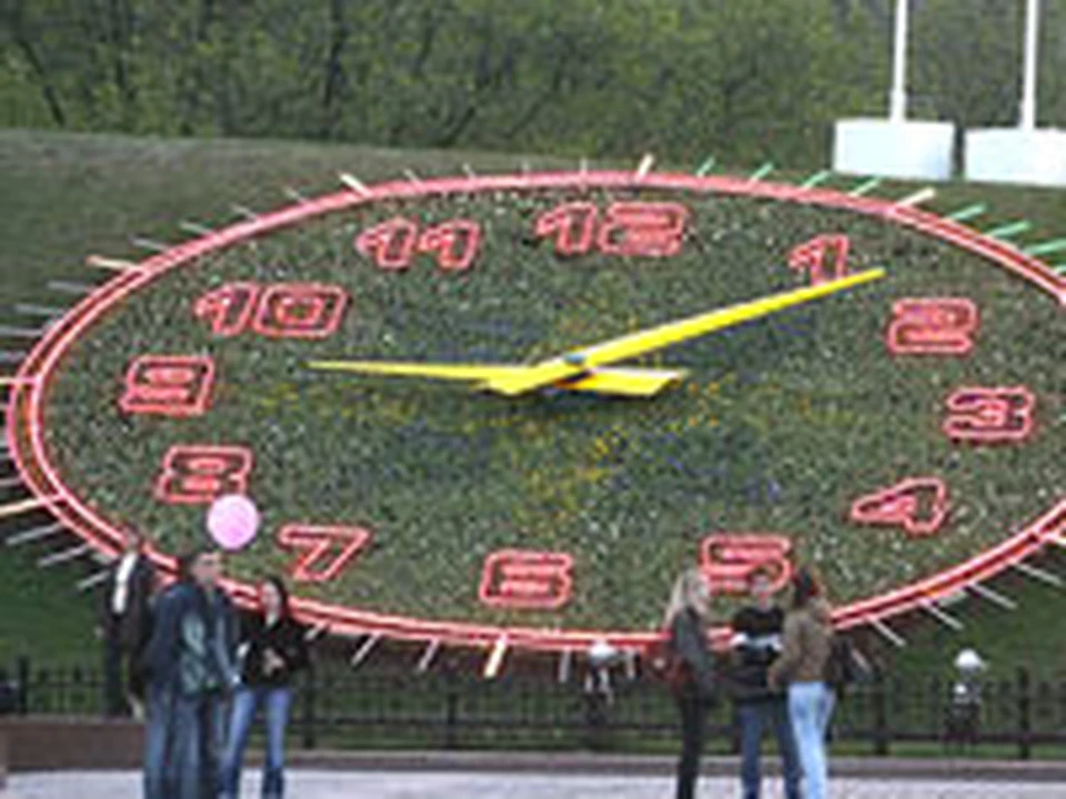 Перевод стрелок вызывает жаркие дискуссии.