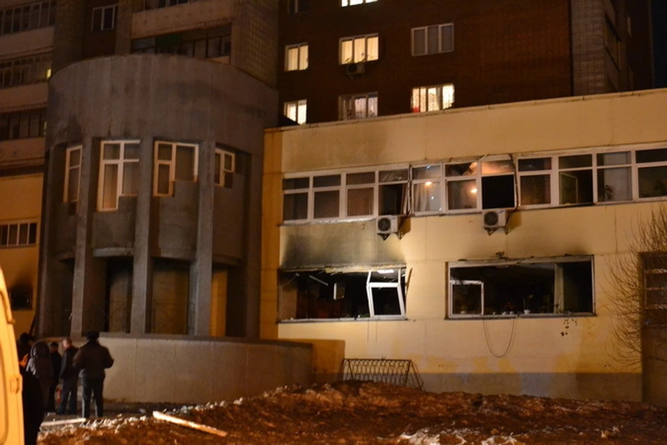 Взрыв в Новосибирске на улице Бориса Богаткова отправил в больницу трех человек.