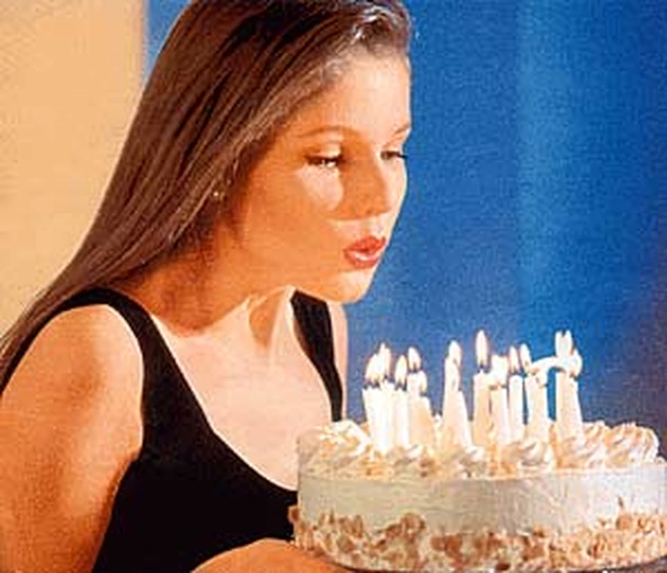 Чтобы заставить даму поесть, надо дождаться 8 марта! - KP.RU