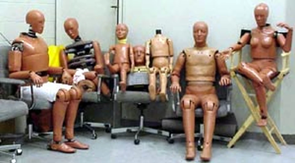 Впервые после Crash-test семейство манекенов собралось только через полгода...