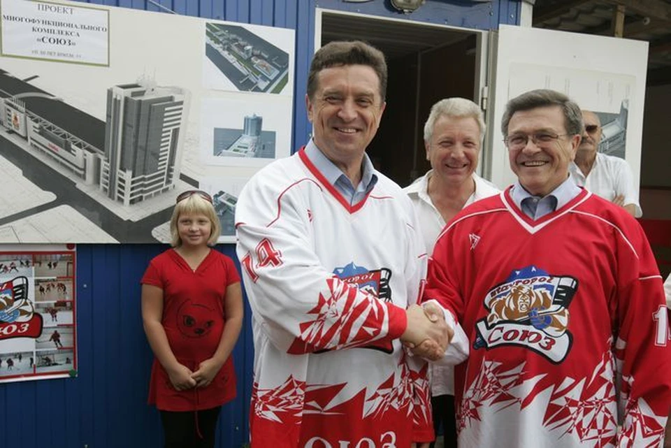 Губернатор (слева) и мэр Ставрополя на презентации проекта спорткомплекса.