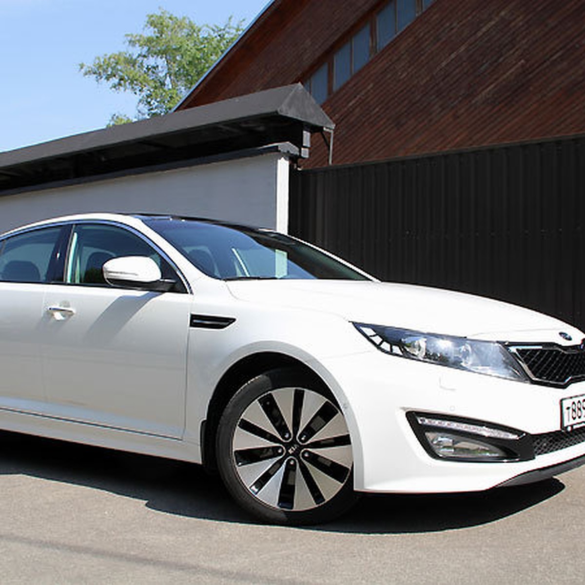 Тест-драйв KIA Optima: спор красоты и комфорта - KP.RU