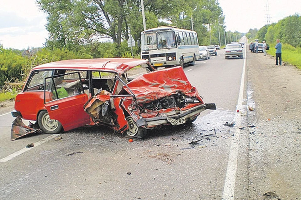 В «четверке» погибли отец и дочь.