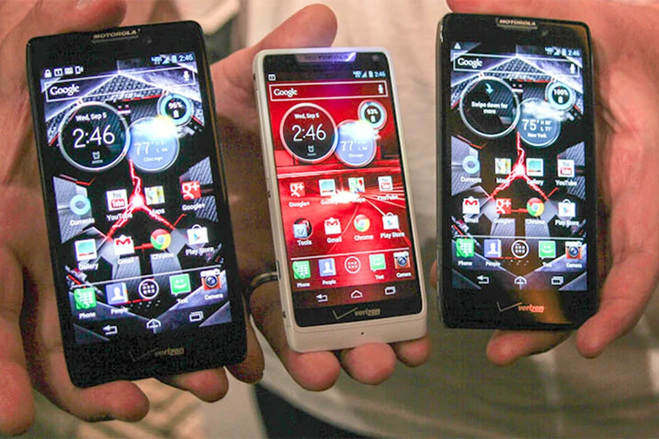 Уже в сентябре Motorola планирует выпустить новинки в продажу. На фото (слева направо) Motorola Razr HD, Motorola Razr Maxx HD и Motorola Razr M.
