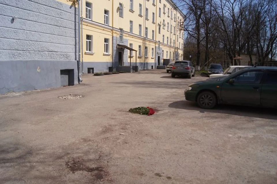 Псков, улица Л.Поземского. На следующий день после убийства