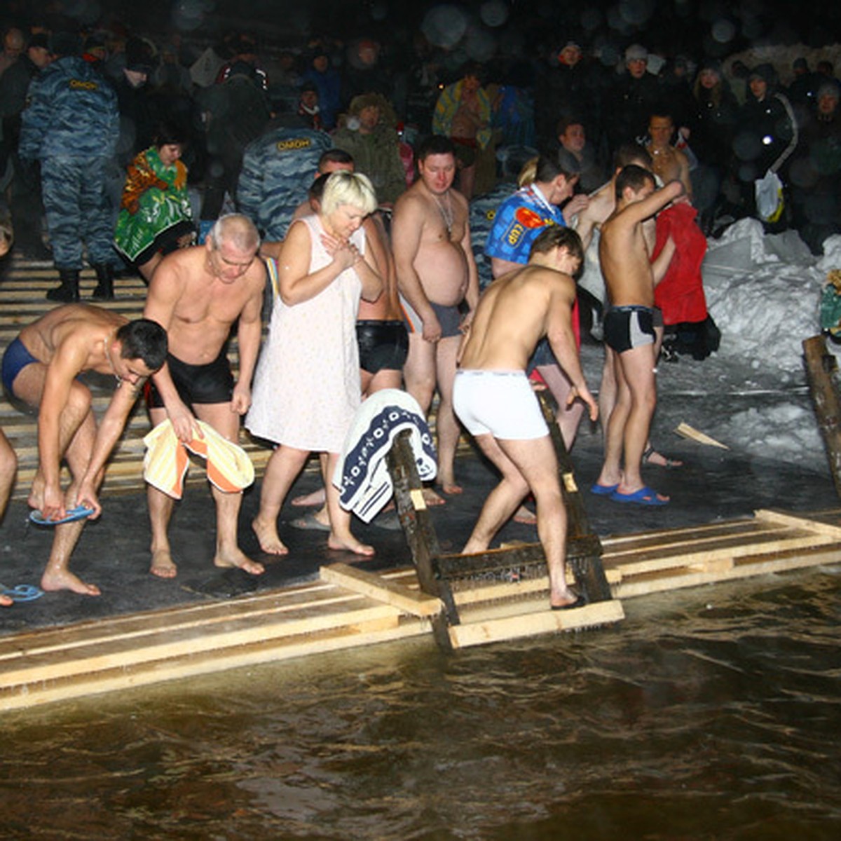 Где нижегородцам искупаться в Крещение и освятить воду - KP.RU