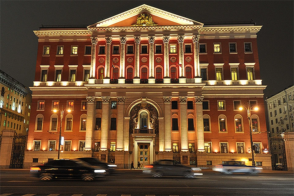 Московские чиновники отчитались, сколько заработали за 2012 год