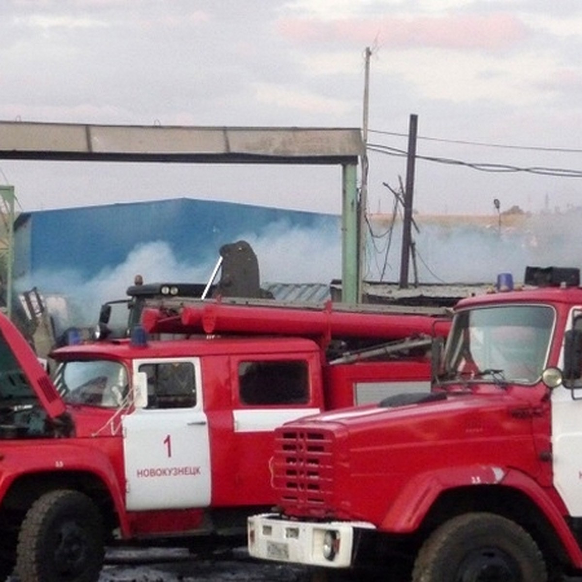 В Новокузнецке сгорел склад с пиротехникой: двое погибших, двое  пострадавших - KP.RU