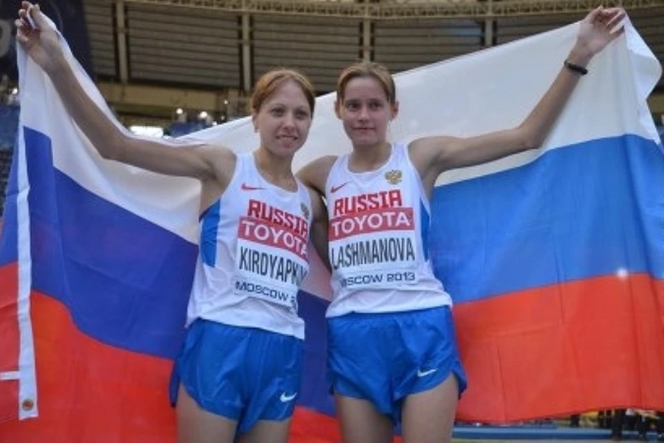 Победительницы чемпионата мира по спортивной ходьбе - Елена Лашманова (справа) и Анися Кирдяпкин (слева)