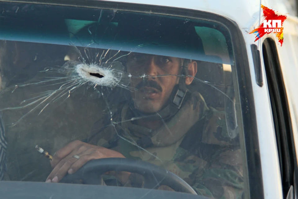 Солдат под обстрелом вывез из Маалюли гражданских.
