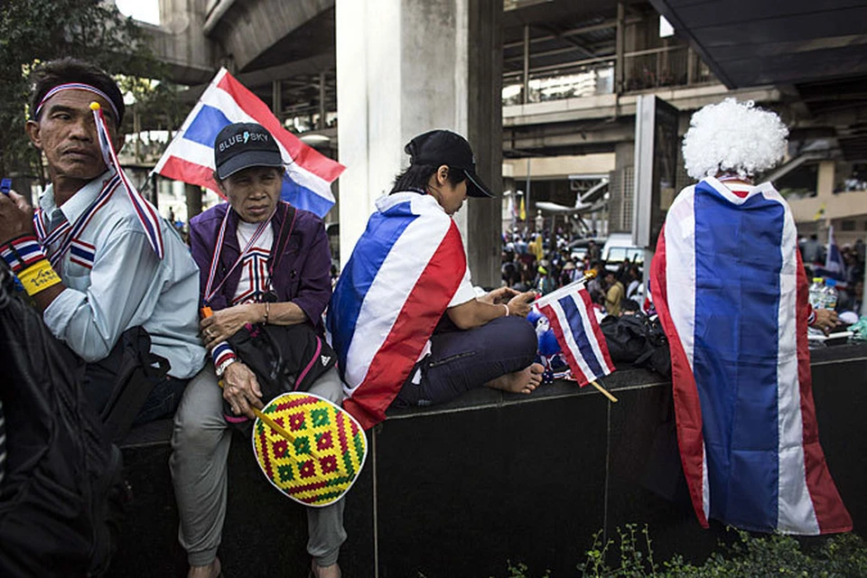 В понедельник оппозиция, требующая немедленной отставки правительства Таиланда и проведения политической реформы, развернула акцию по перекрытию автомобильного движения в десятимиллионном Бангкоке