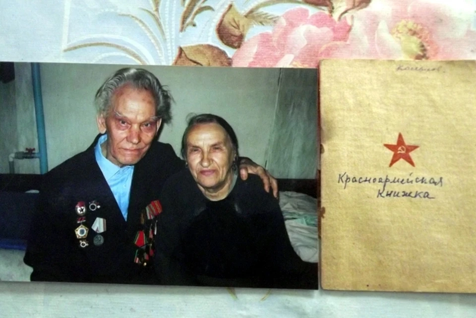 Кольцовы живут в разваливающемся доме