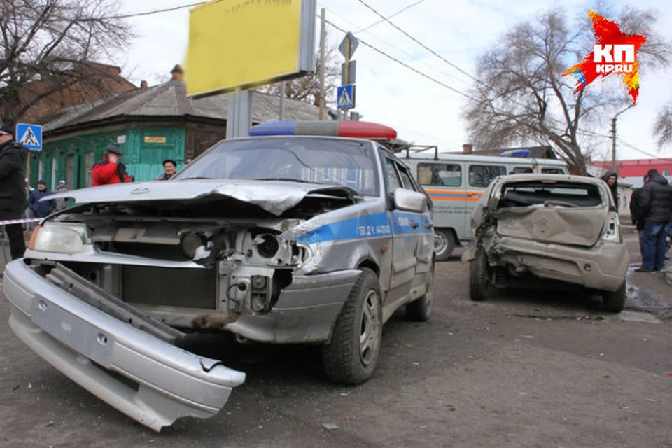 Гаишники подставили свою машину, чтобы остановить МАЗ