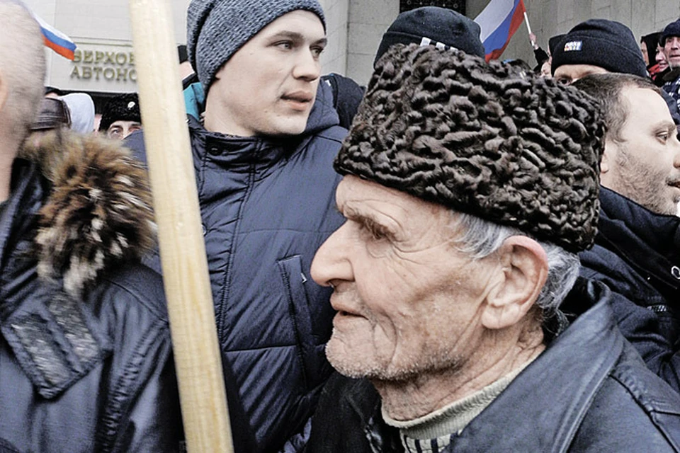 Несмотря на шумиху, крымские татары референдум отнюдь не бойкотировали.