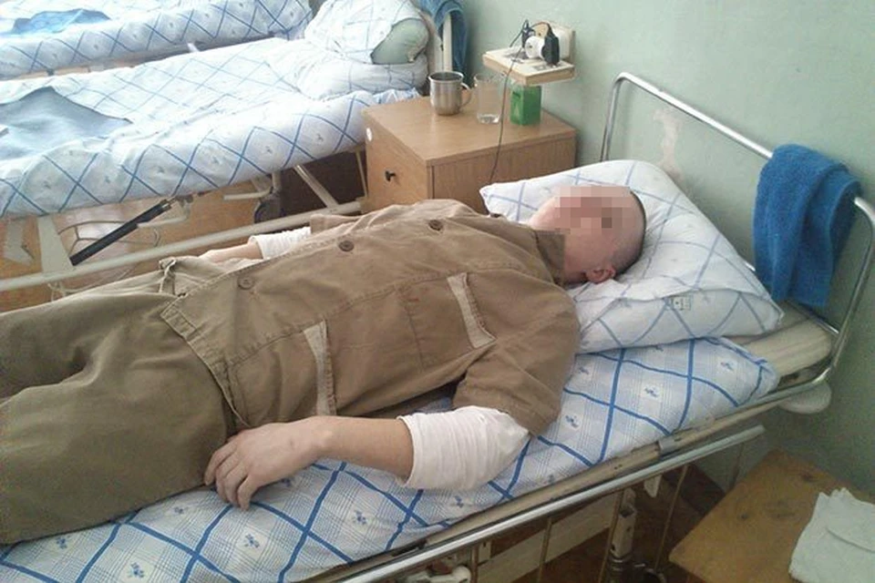 В омской части, где парень пытался покончить с собой из-за издевательств, продолжают избивать солдат