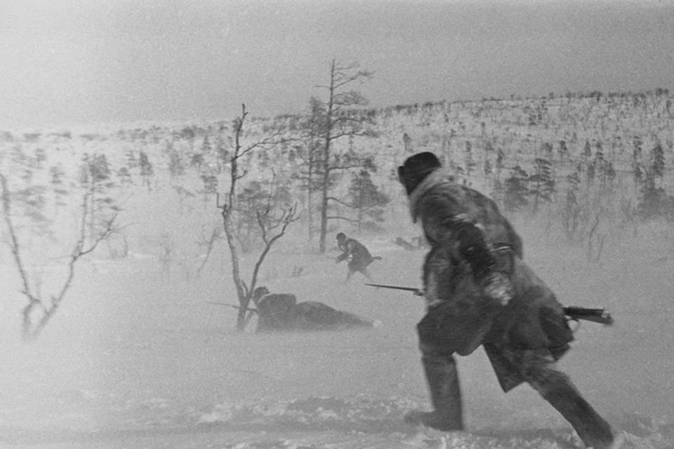 Заполярная погода заставила бойцов 152-й стрелковой дивизии бороться за выживание.