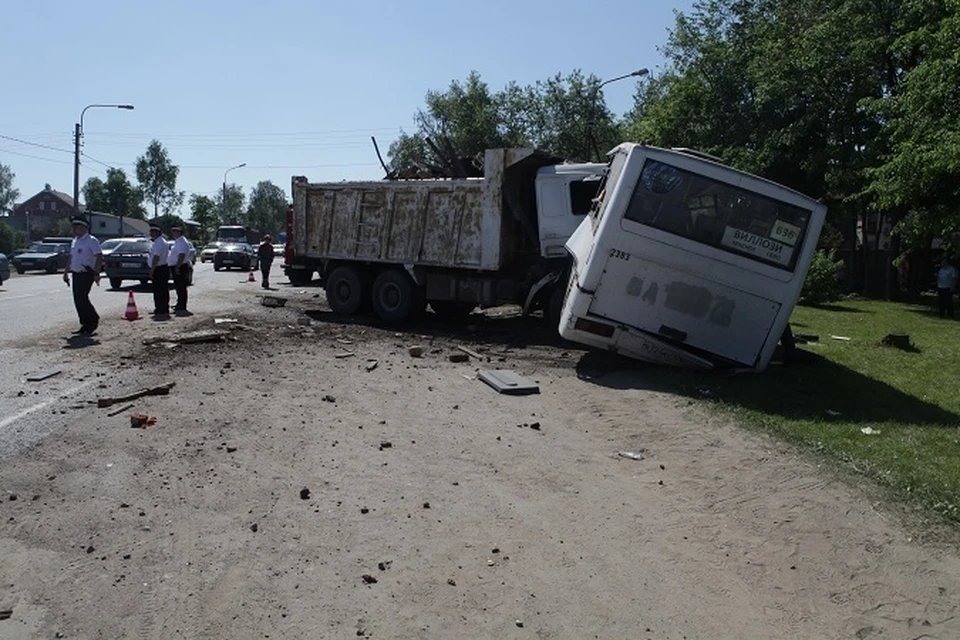 В аварии погибли семь человек.