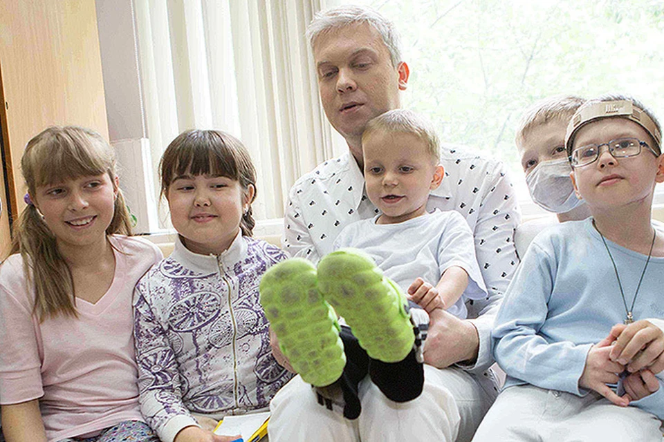 Сергей Светлаков и маленькие пациенты