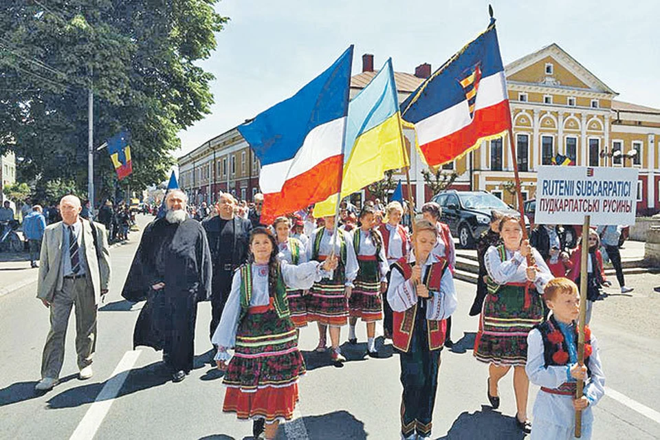 Русинов признают за отдельный народ все соседи по Европе. Кроме «матери-родины» Украины.