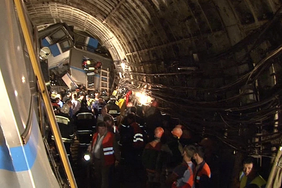 Люди разбились в тоннеле на скорости 70 километров в час