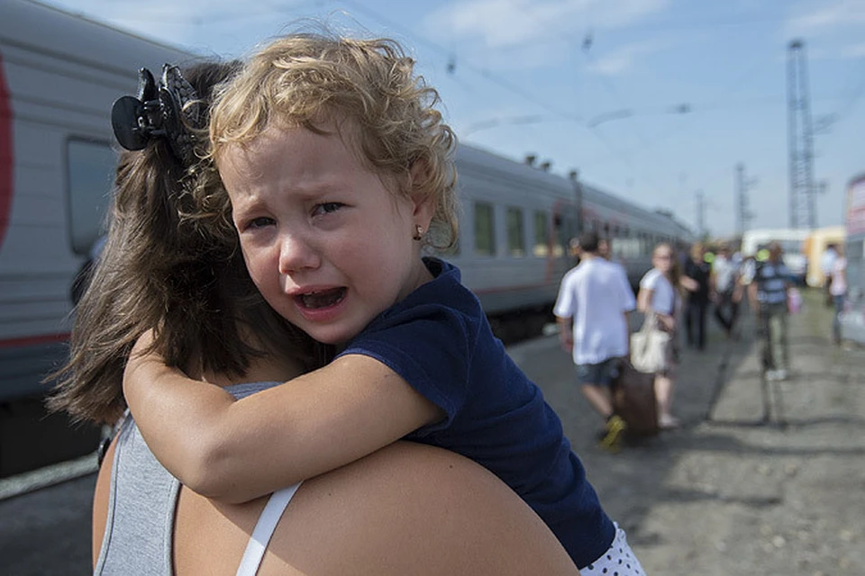 Август 2014 г. Встреча беженцев из Украины на железнодорожном вокзале в Омске.