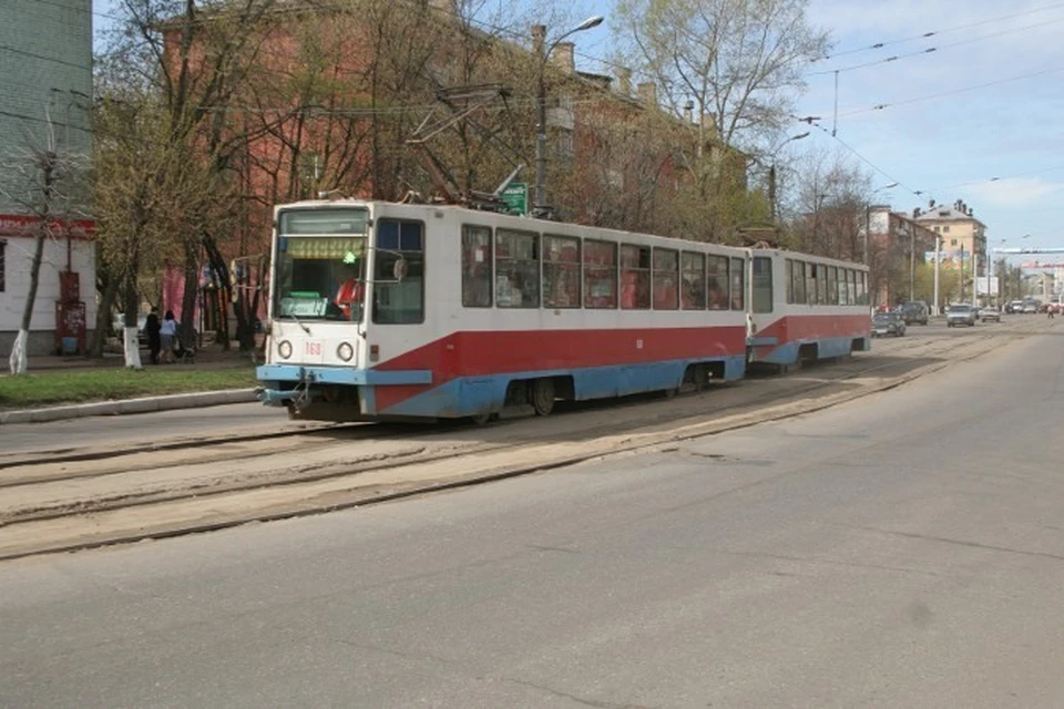 Трамваи и троллейбусы остановят за долги.
