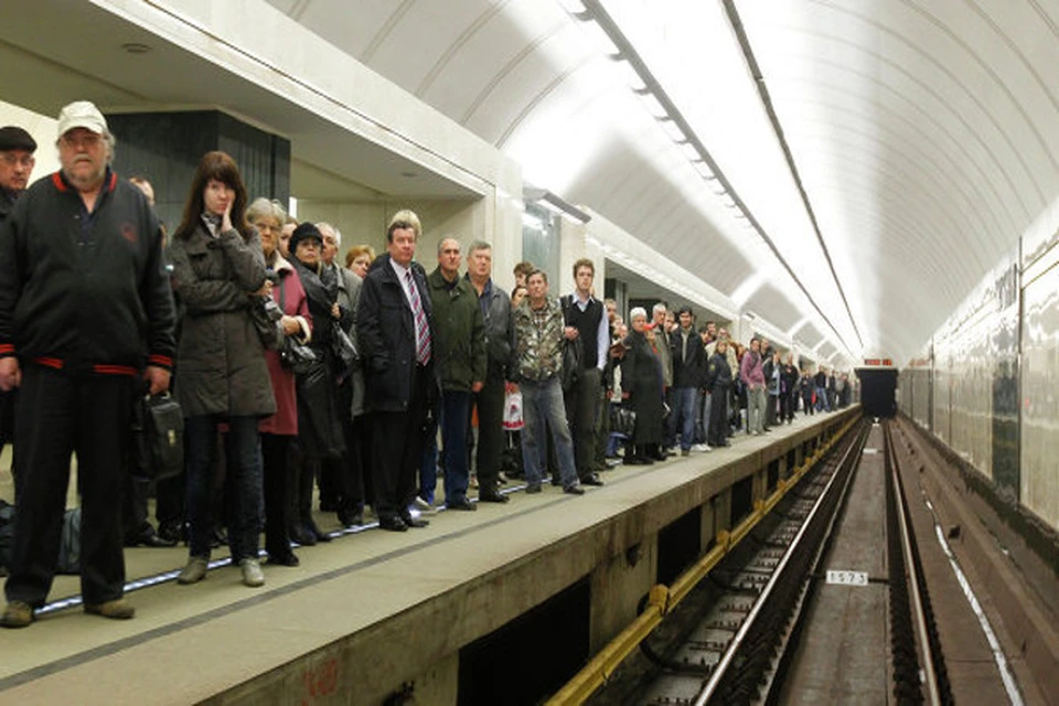 Купить билеты на проезд в метро скоро можно будет и с помощью банковской карты.