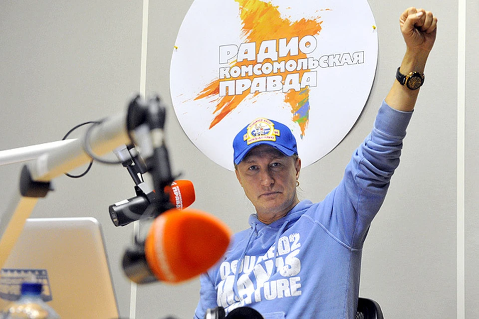 Лидер группы «Рондо» Александр Иванов в гостях у радио «Комсомольская правда». Завидуйте и слушаете интервью!