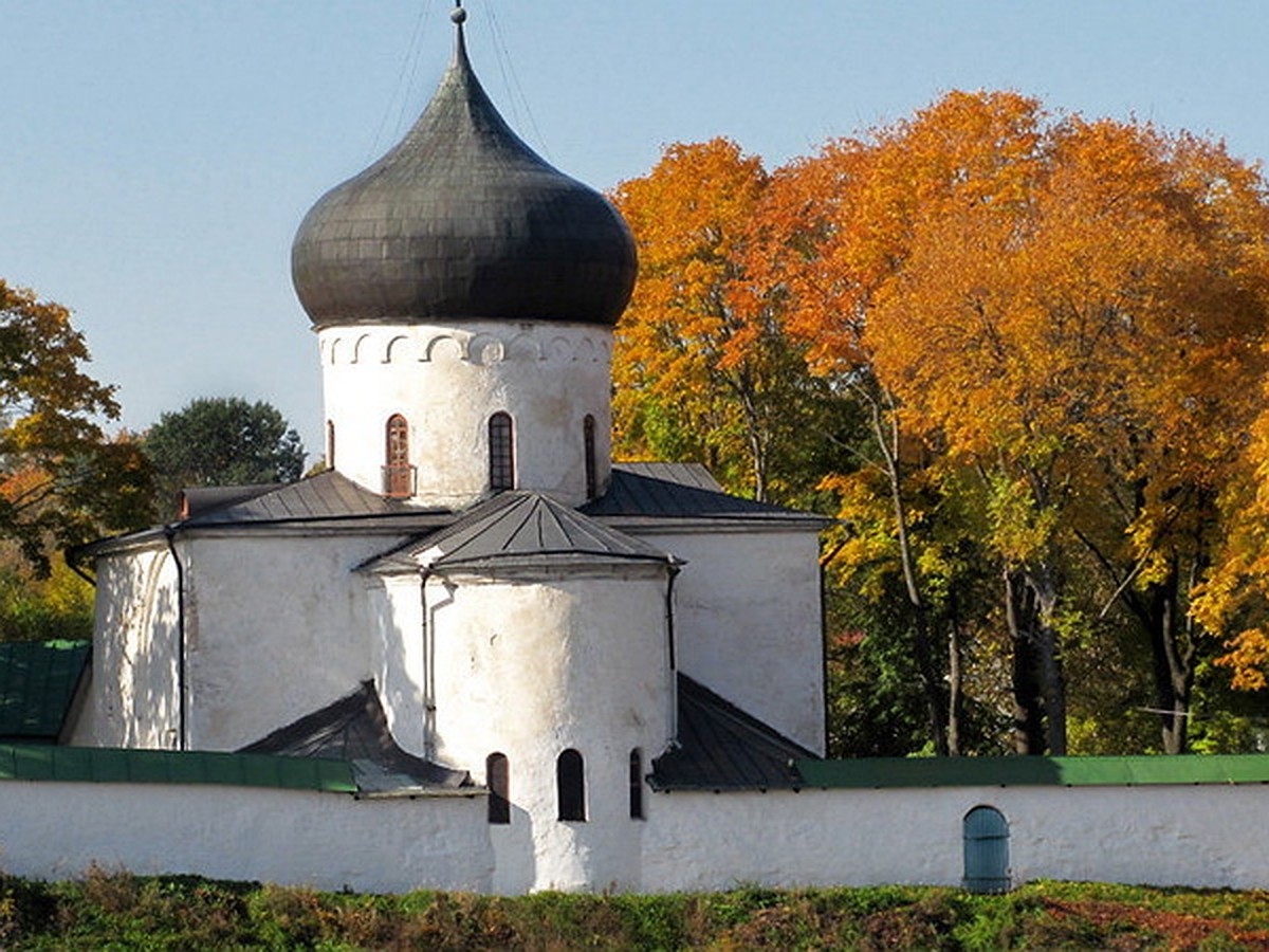 Мирожский монастырь в Новгороде