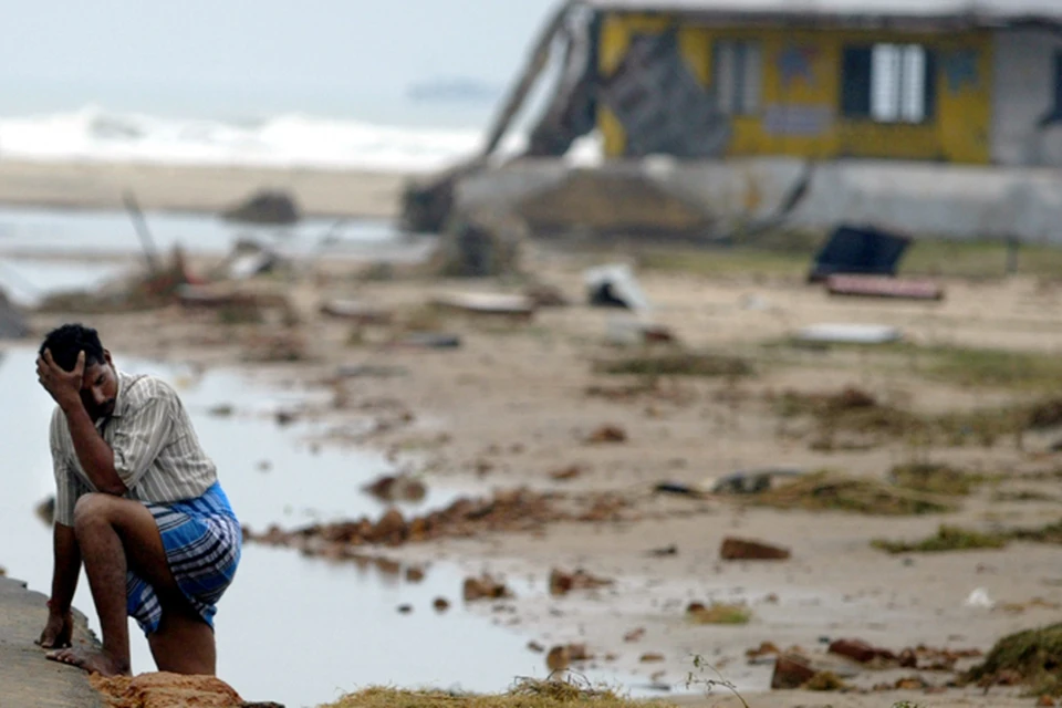 26 декабря исполняется 10 лет трагедии в Индийском океане: подземные толчки и вызванное ими цунами унесли жизни сотен тысяч людей