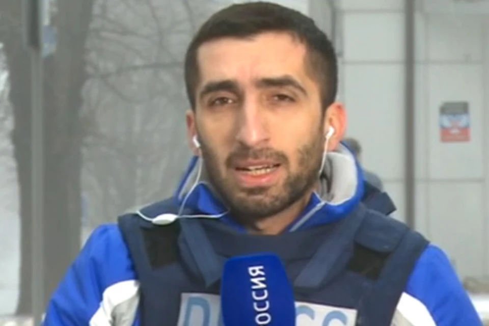 В эфир телеканала вышел Виталий Артурян, который сообщил, что они находились в центре Донецка, и направлялись на Киевский проспект