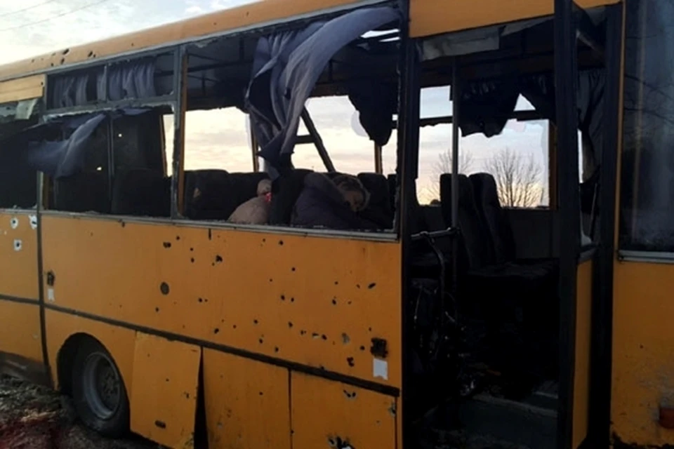 Водитель прямо заявил, что его пассажиры погибли не от снаряда Града, а от о мины, взорвавшейся справа от автобуса