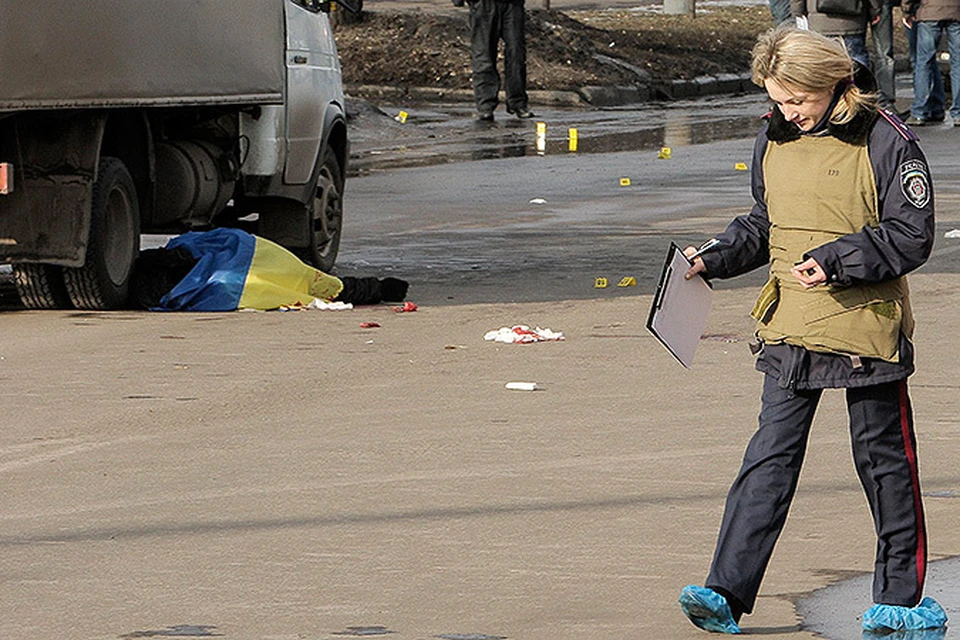 В воскресенье шествие в Харькове было прервано взрывом, который унес две жизни.