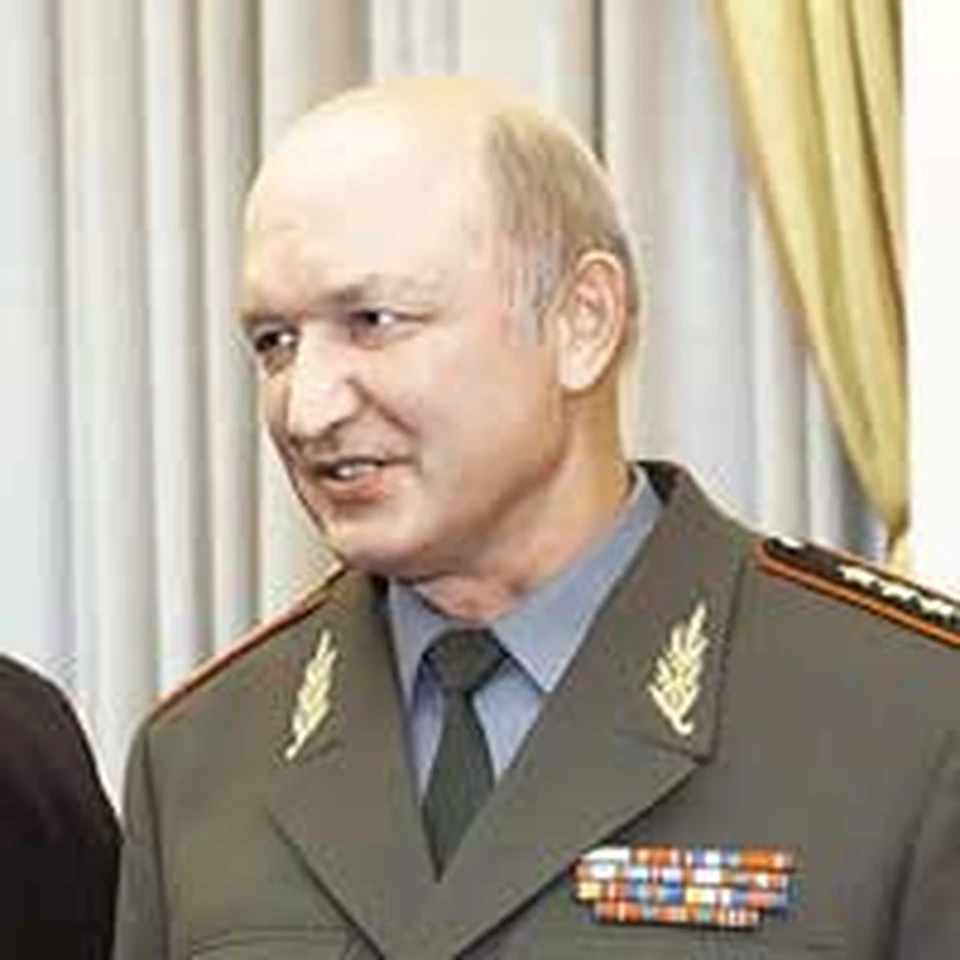 Генерал армии работал много. Но не так, как хотелось бы руководству...