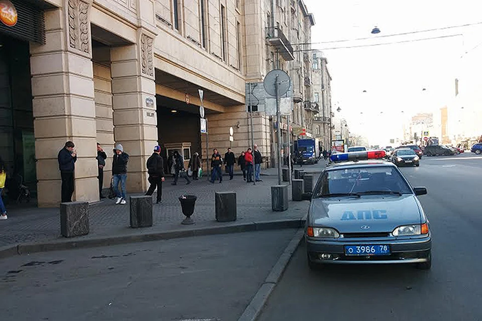 Сейчас на месте преступления дежурит только экипаж ГИБДД