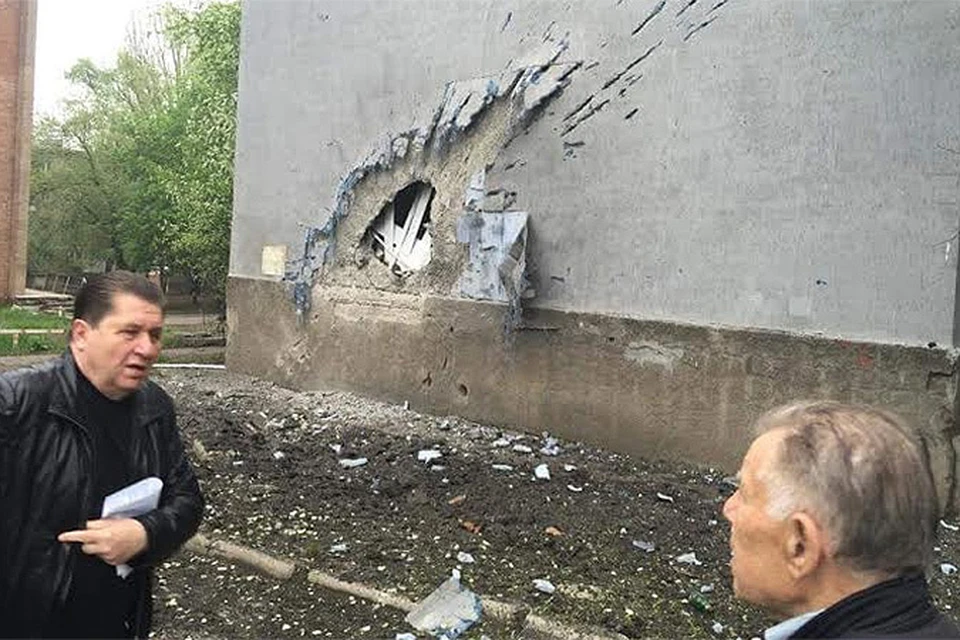 Артобстрелу в Донецке подверглись около 20 домов и школа. ФОТО: Фейсбук ИВАНА ПРИХОДЬКО