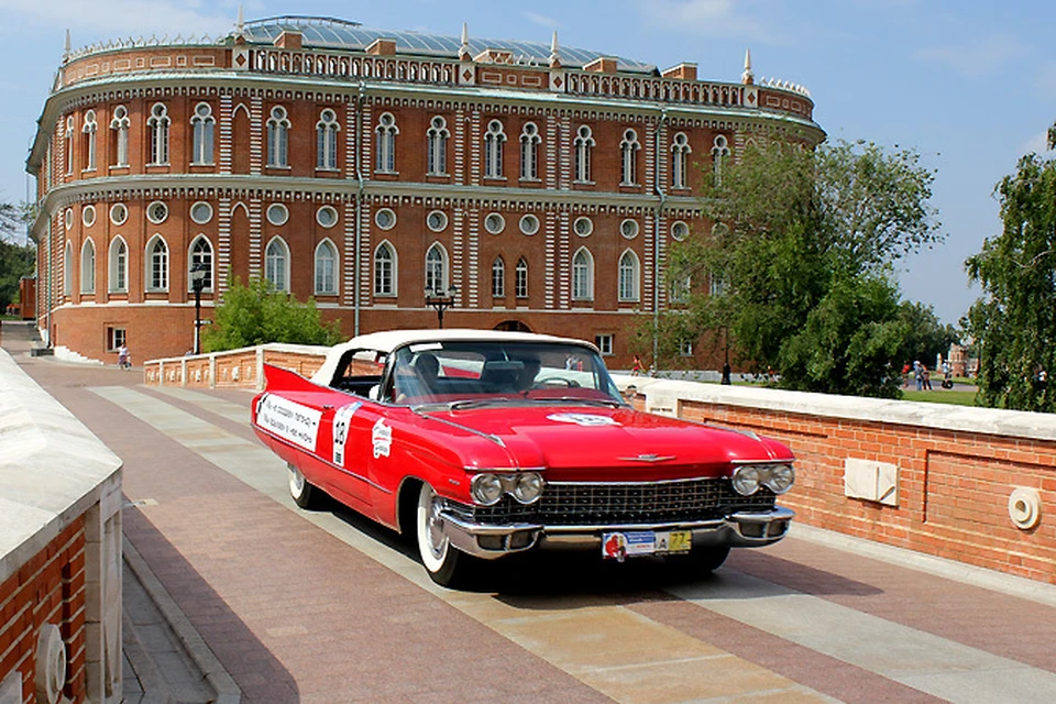 Cadillac никогда не был массовым, но всегда притягивал к себе внимание.