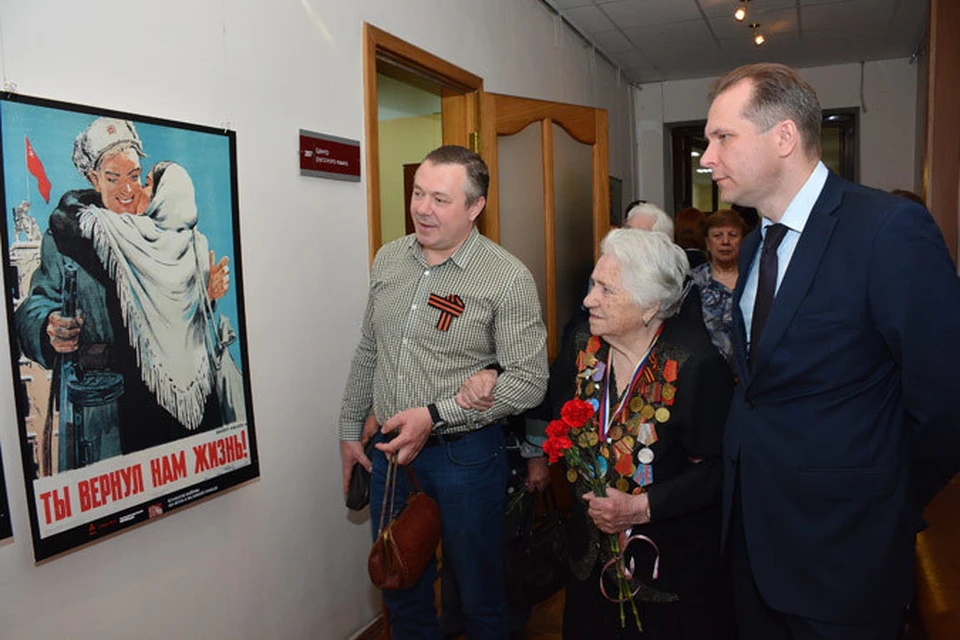 Ветераны Великой Отечественной стали первыми посетителями выставки.