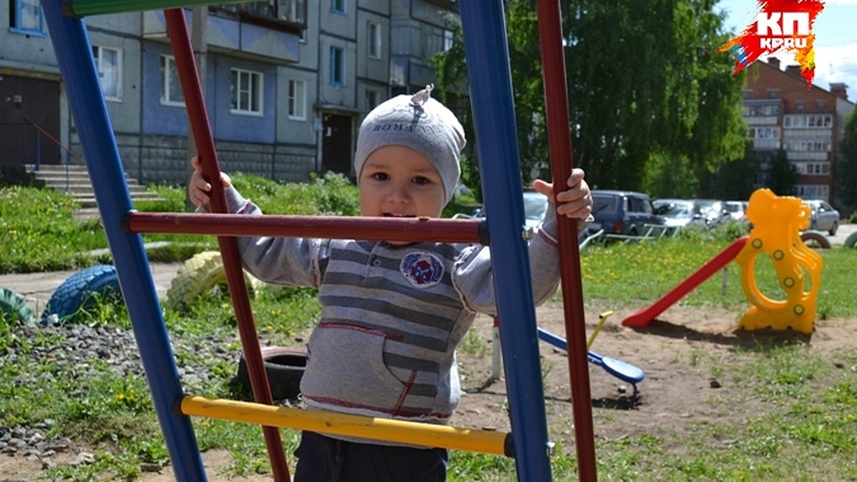 В Сыктывкаре нет ни одной детской площадки, соответствующей всем  требованиям ГОСТа - KP.RU