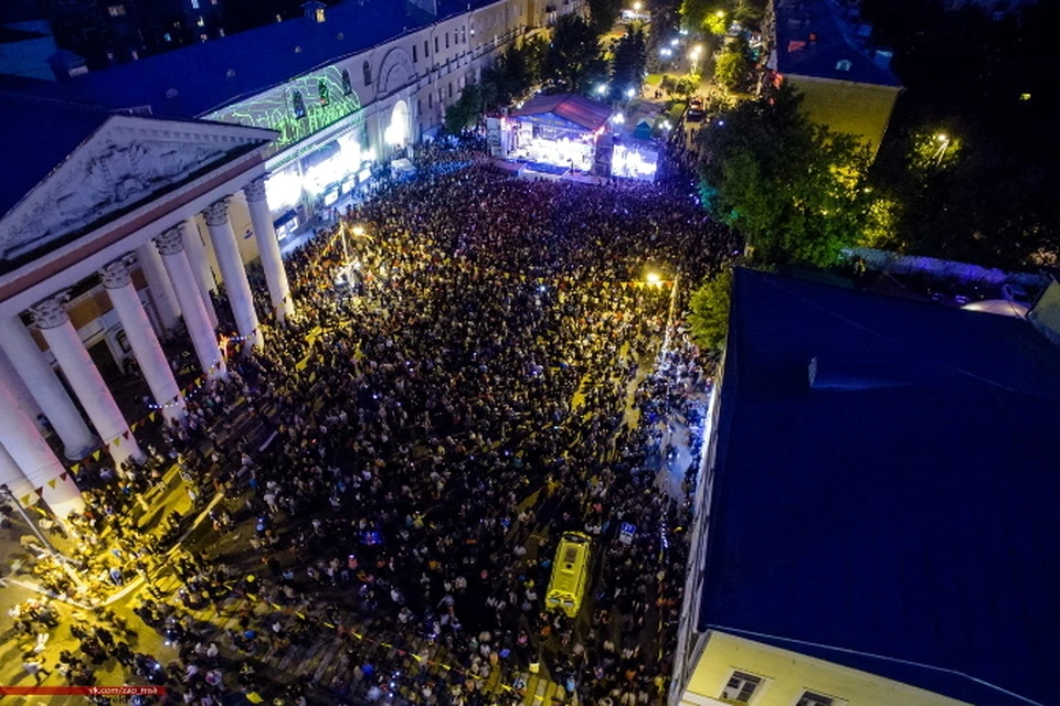 Празднование 880-летия города посетили 100 тысяч человек. Фото: Сергей Терехов