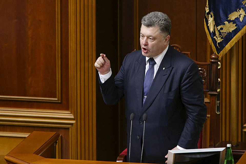 Порошенко взялся за свое. Он признал, что в его поправках на самом деле нет ни слова об «особом статусе» Донбасса