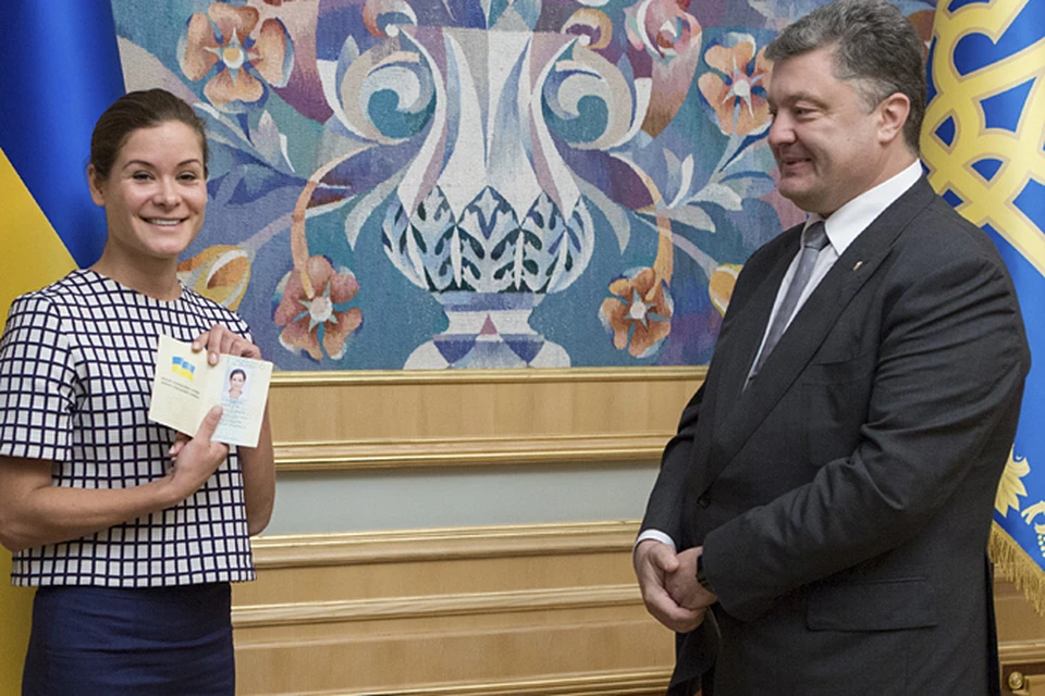 Мария Гайдар, чтобы лишить себя российского гражданства должна хотя бы написать заявление