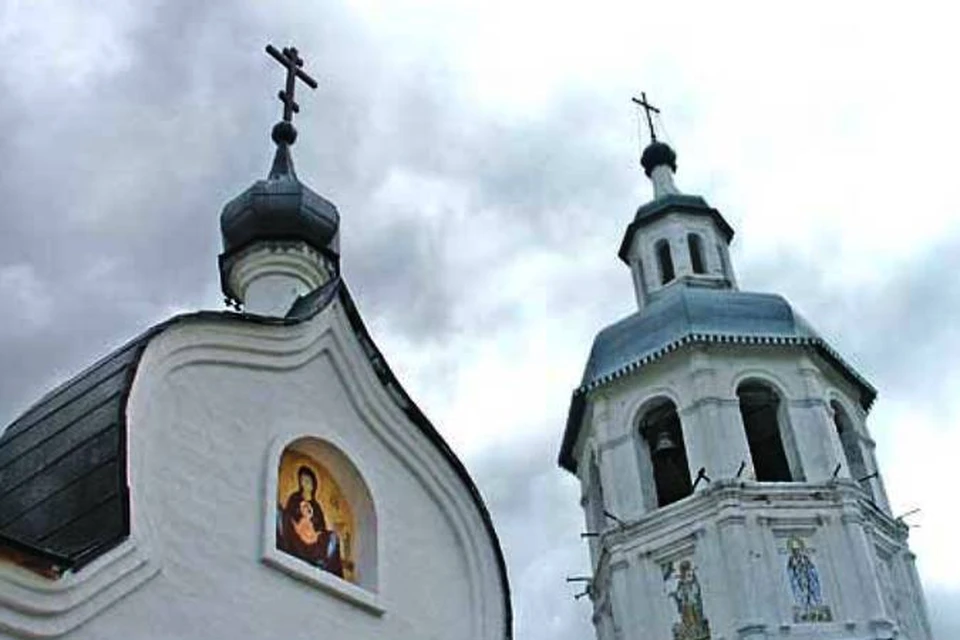 Крест со Знаменского собора в Тобольске не падал, но был снят. Фото: tobolsk-eparhia.ru