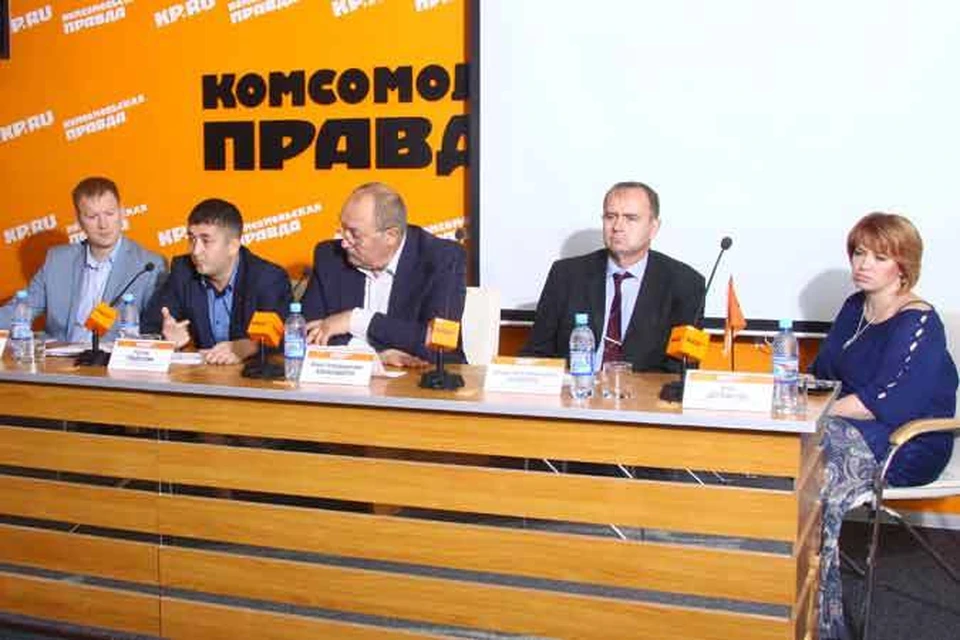 Слева направо - Алексей Краснов, Руслан Гиндуллин, Павел Александров , Владислав Васильев, Вера Дорофеева
