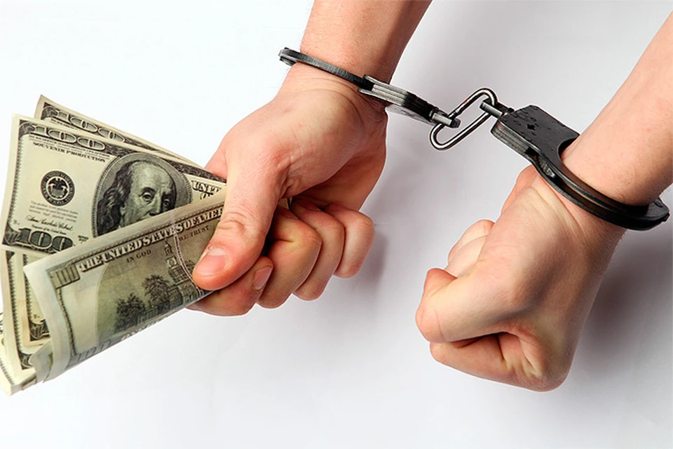 Представитель "Перекрестка" вымогала у производителя пирогов взятку в 36 миллионов рублей