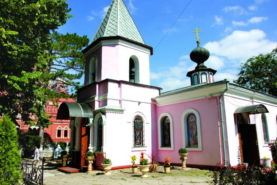 Церковь построили в 1863 году, а позже вышел указ Святейшего Синода об учреждении там монастыря