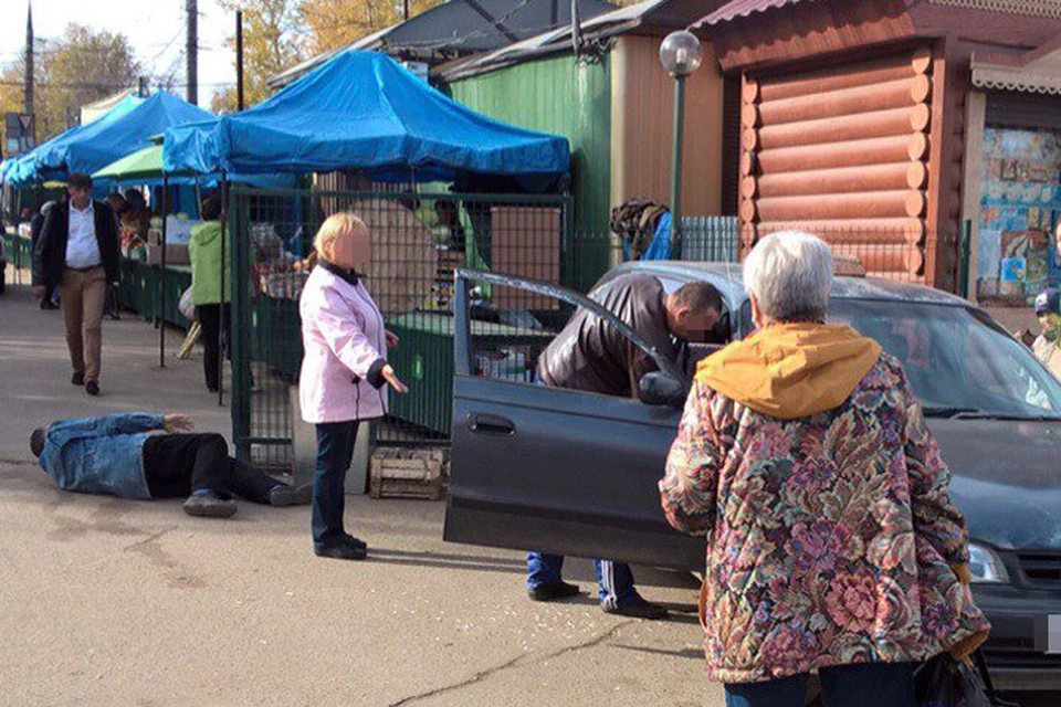 Водитель такси битой избил пожилого человека в Иркутске. ФОТО: Ирина Березовская