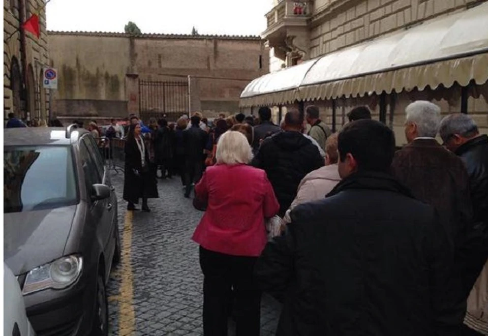 Такие очереди на голосование были в Риме на парламентских выборах 30 ноября 2014 года.